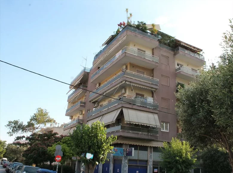 Mieszkanie 4 pokoi 131 m² Ateny, Grecja