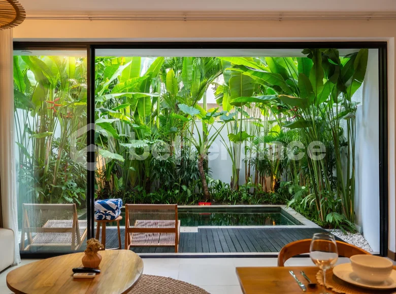 Villa mit 2 Schlafzimmern  Kerobokan Kelod, Indonesien
