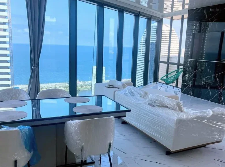 Mieszkanie 4 pokoi 118 m² Batumi, Gruzja