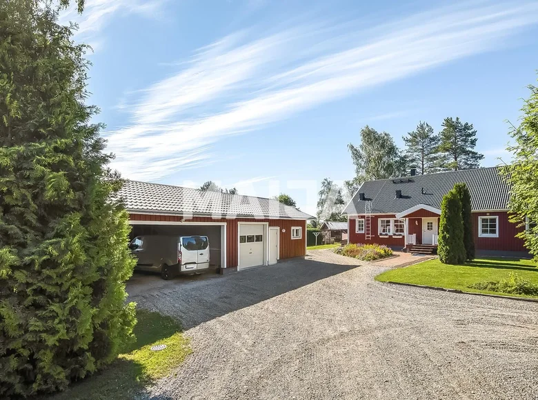 6 bedroom house 185 m² Oevermalax, Finland