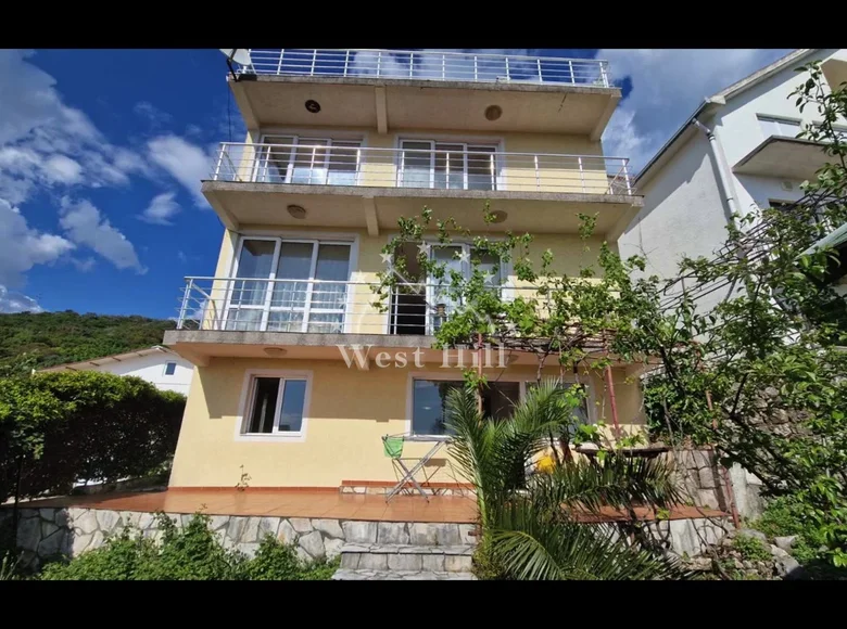 Haus 5 Zimmer 379 m² Dobra Voda, Montenegro
