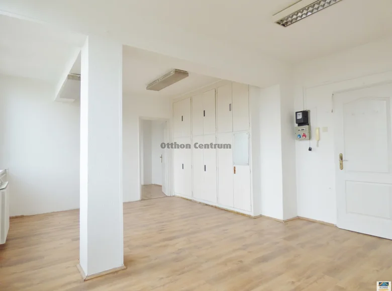 Commercial property 49 m² in Budapest, Hungary