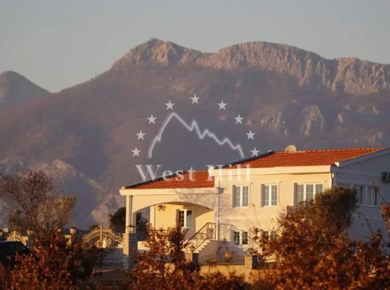 Haus 5 Zimmer 500 m² Ulcinj, Montenegro
