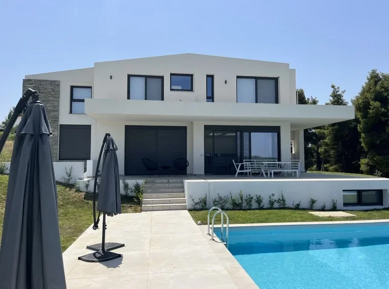 6 bedroom villa 350 m² Skala Fourkas, Greece