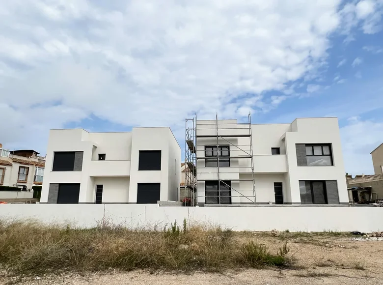 Dom 6 pokojów 368 m² Torrevieja, Hiszpania