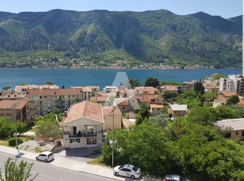 3 bedroom apartment 80 m² Dobrota, Montenegro