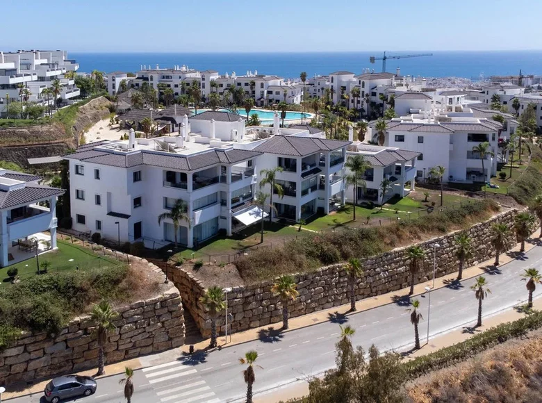 2 bedroom apartment 119 m² Estepona, Spain