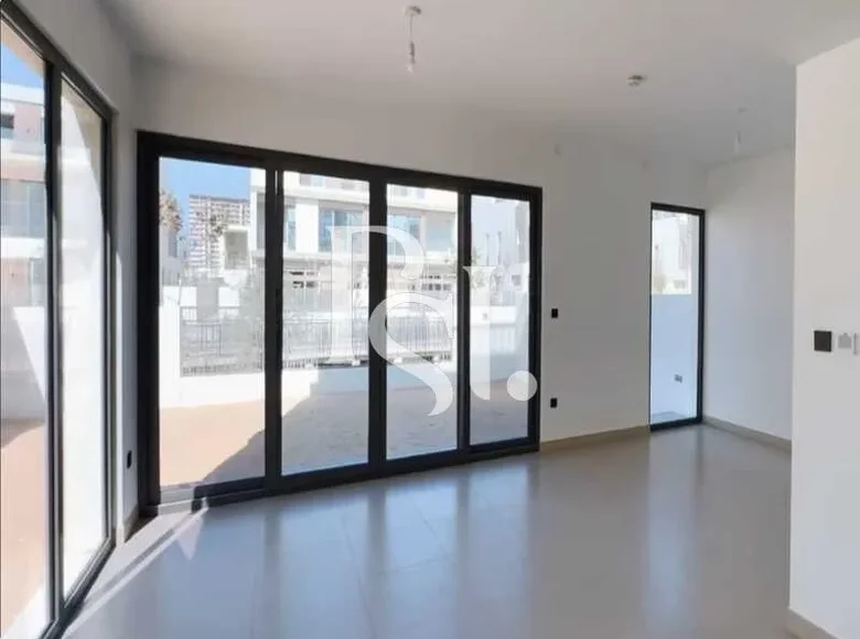 4-Schlafzimmer-Villa 247 m² Dubai, Vereinigte Arabische Emirate