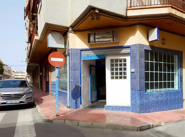 Commercial property 63 m² in Torrevieja, Spain