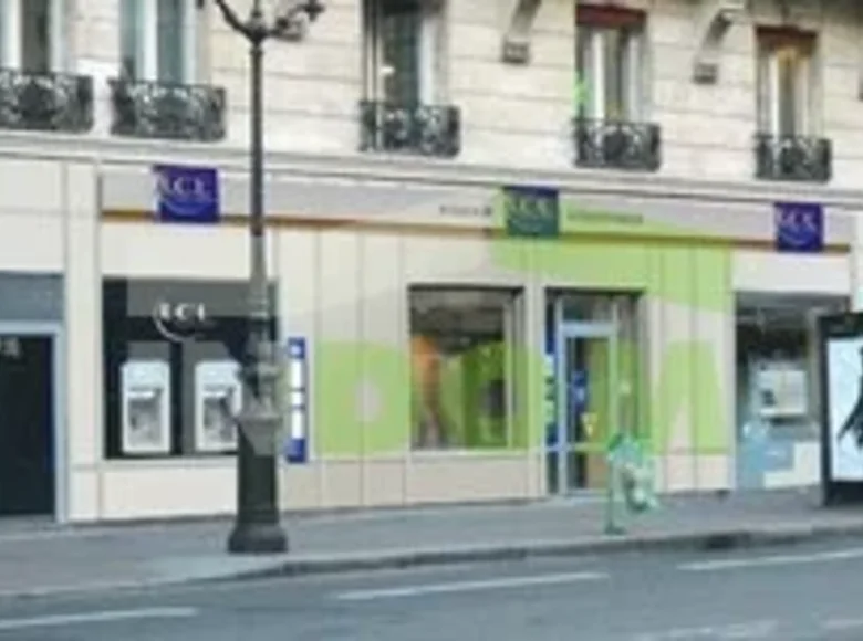 Propiedad comercial 368 m² en París, Francia