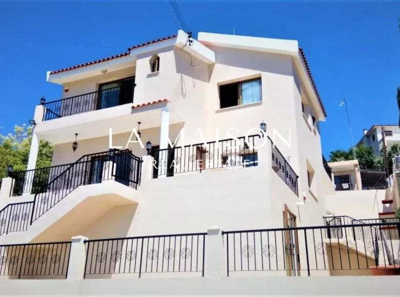 Haus 4 Schlafzimmer 240 m² Geroskipou, Cyprus