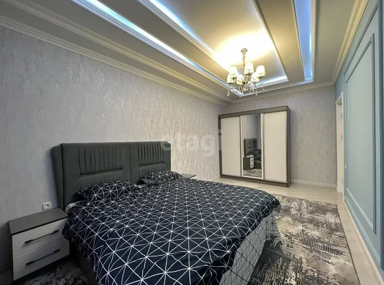 Kvartira 3 xonalar 79 m² Samarqandda