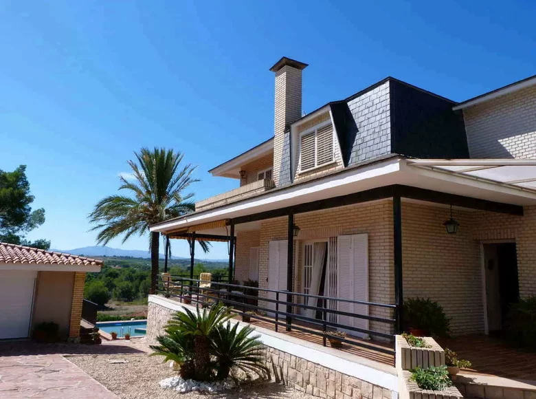 6 bedroom villa 422 m² Torrent, Spain