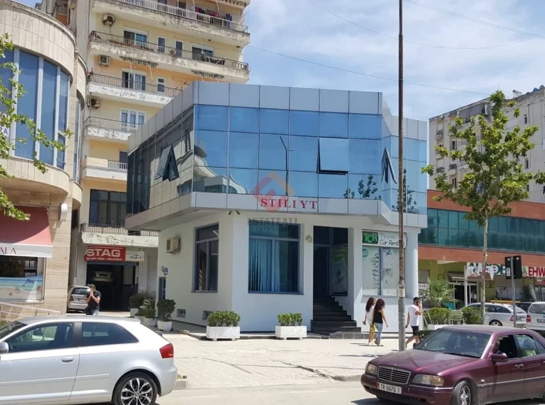 Propiedad comercial 86 m² en Vlora, Albania