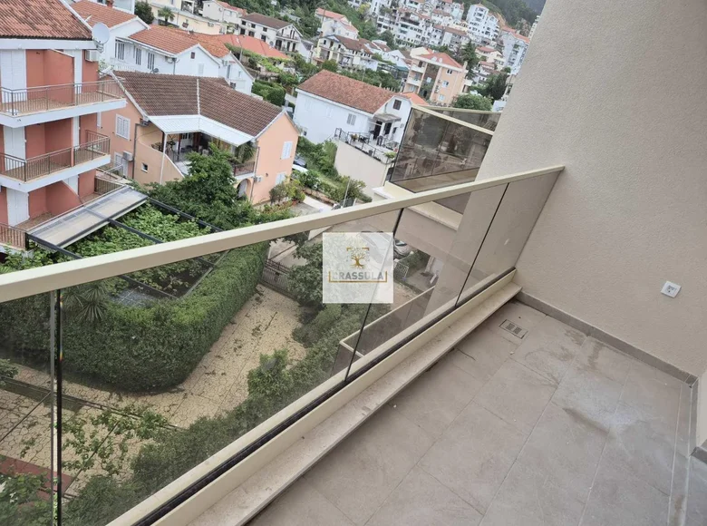 Wohnung 3 Schlafzimmer 79 m² Budva, Montenegro