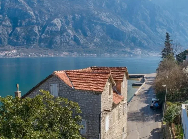 House  Stoliv, Montenegro