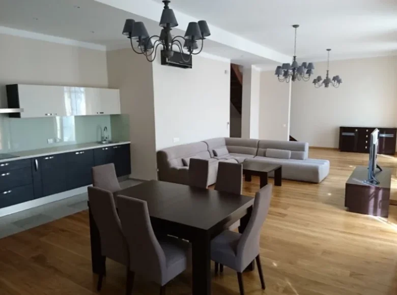 Apartamento 4 habitaciones 235 m² Riga, Letonia