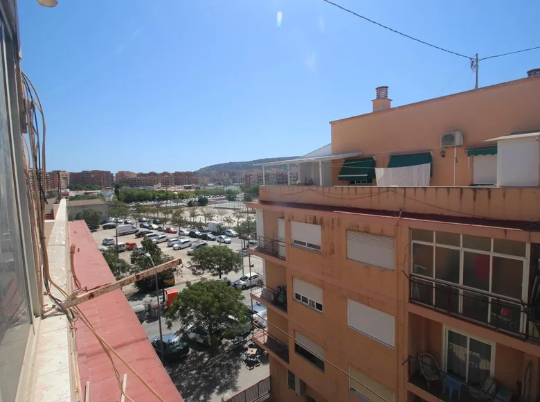 2 bedroom penthouse  Alicante, Spain