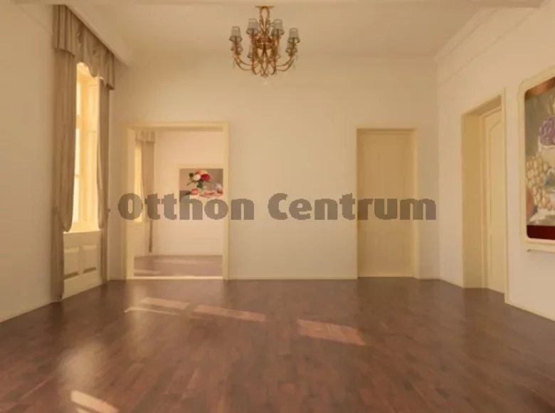 House 10 rooms 496 m² Budapest, Hungary