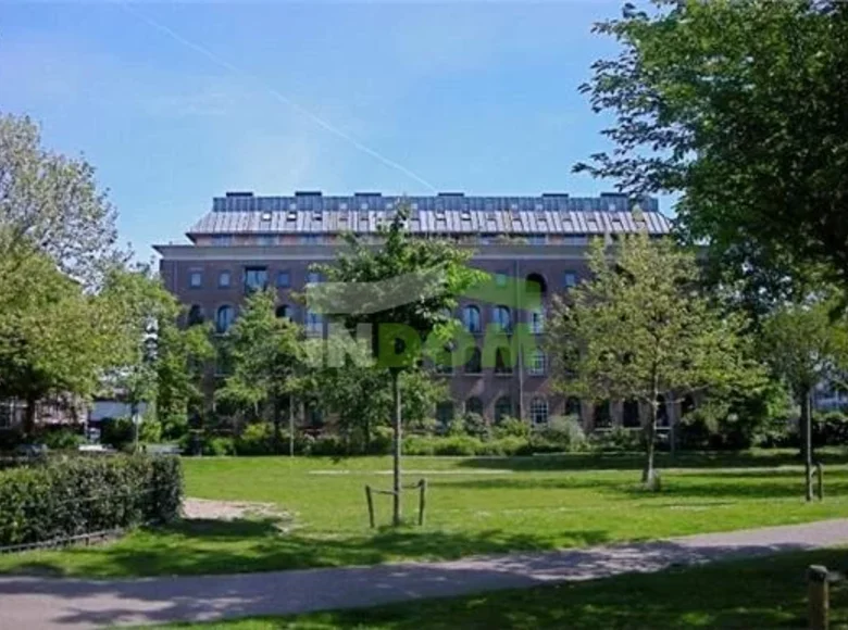 Mieszkanie 3 pokoi 83 m² Amsterdam, Holandia