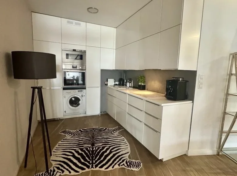 Apartamento 2 habitaciones 76 m² Varsovia, Polonia