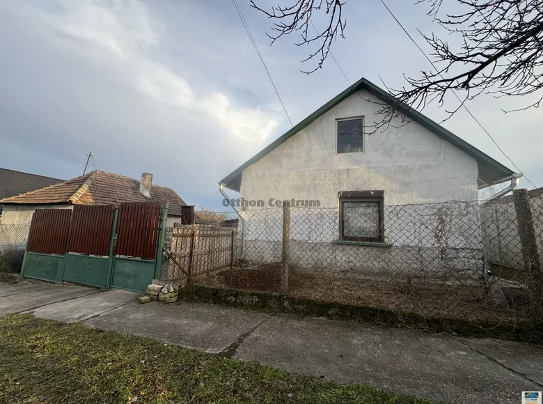 House 50 m² Acs, Hungary