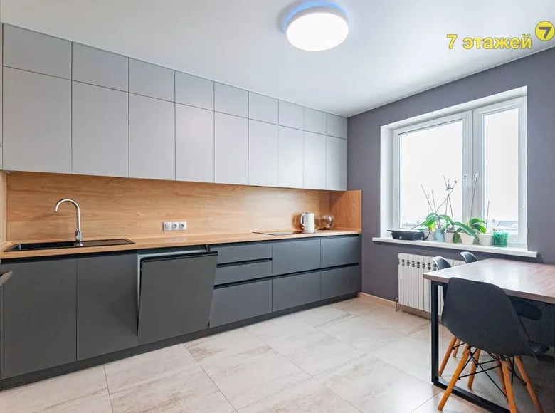 Квартира 2 комнаты 64 м² Смолевичи, Беларусь