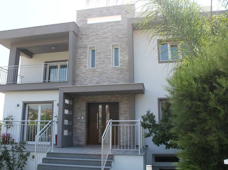 Villa 7 habitaciones 350 m² Ayios Tychonas, Chipre