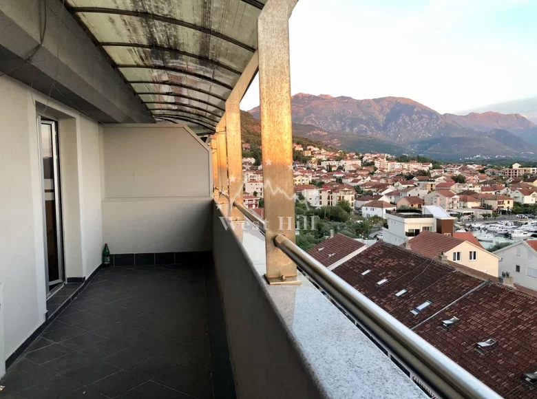 2 room apartment 81 m² Tivat, Montenegro