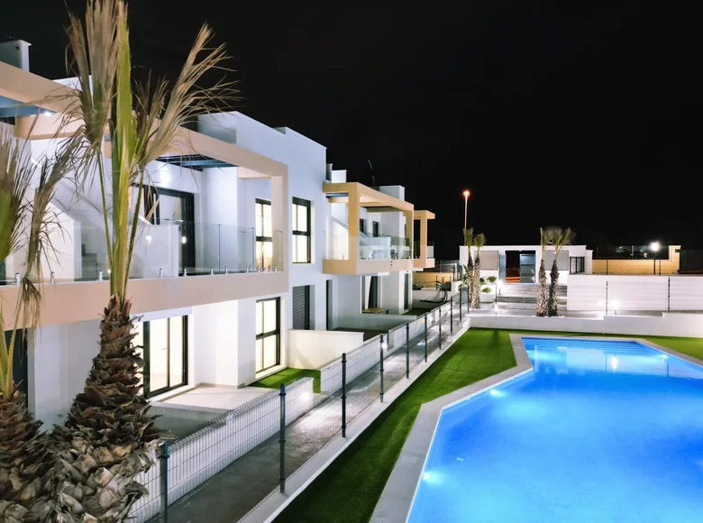 Bungalow z 2 sypialniami 60 m² Orihuela, Hiszpania