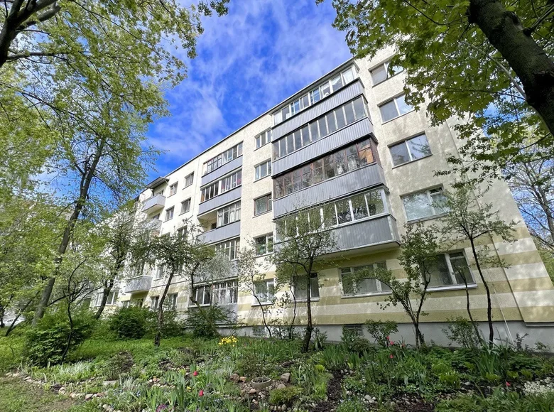 Mieszkanie 2 pokoi 47 m² Mińsk, Białoruś