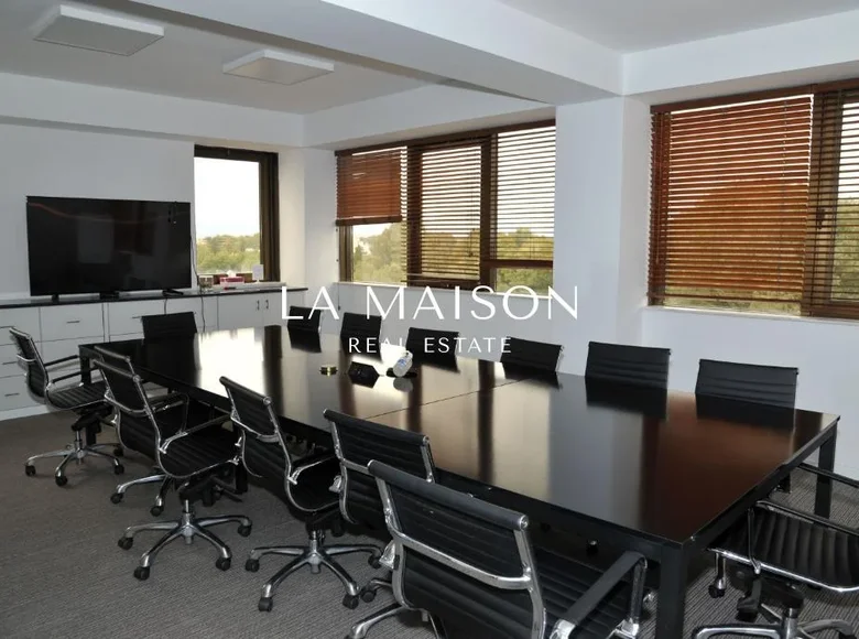 Investition 2 428 m² Strovolos, Cyprus