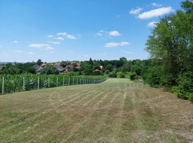 Land 3 424 m² Budajeno, Hungary
