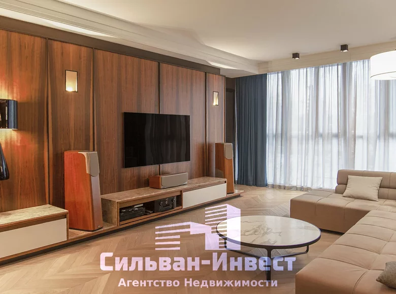 Mieszkanie 3 pokoi 166 m² Mińsk, Białoruś