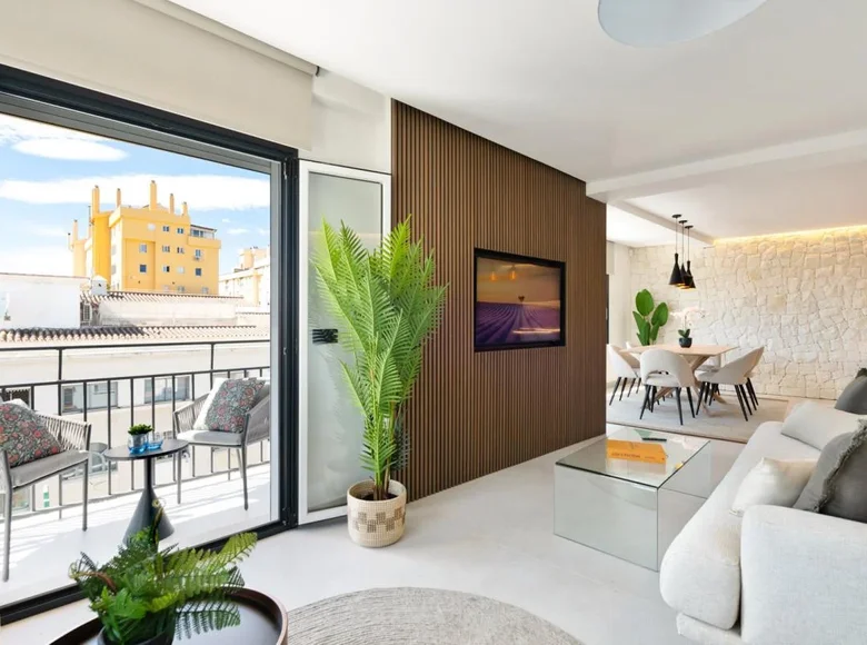 2 bedroom penthouse 102 m² San Pedro de Alcantara, Spain