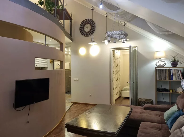Mieszkanie 2 pokoi 81 m² Gatchinskoe gorodskoe poselenie, Rosja