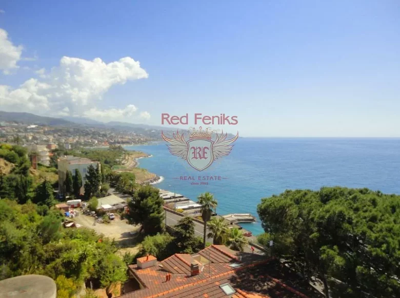 4 bedroom apartment 133 m² San-Remo, Italy