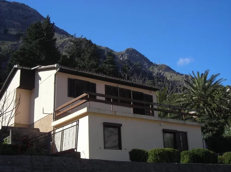 Casa 104 m² Bijela, Montenegro
