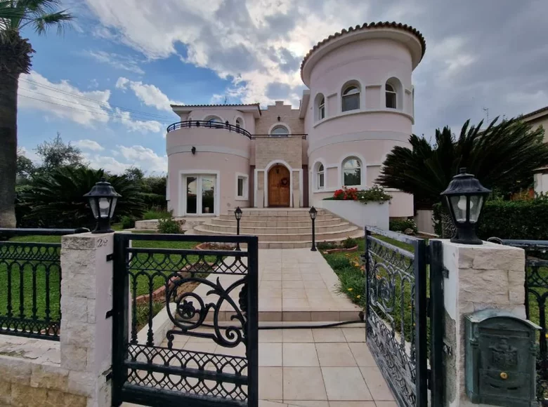 Villa 7 habitaciones 890 m² Lakatamia, Chipre