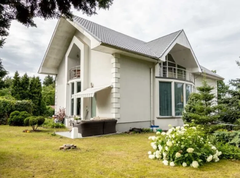 4 bedroom house 249 m² Ropazi, Latvia