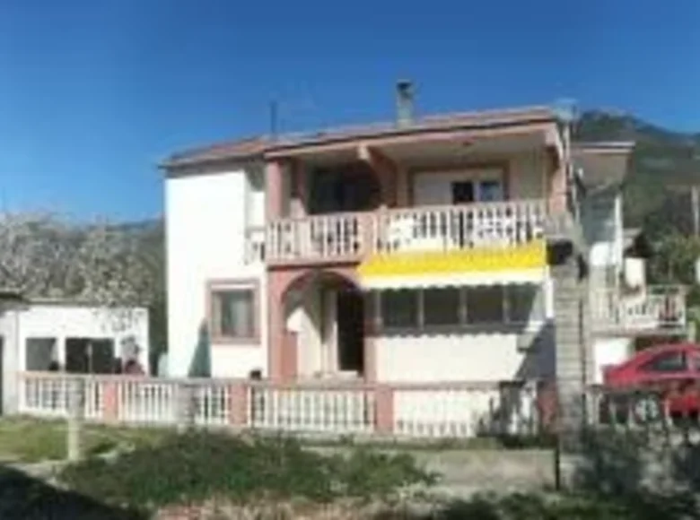 Casa 4 habitaciones 190 m² Montenegro, Montenegro