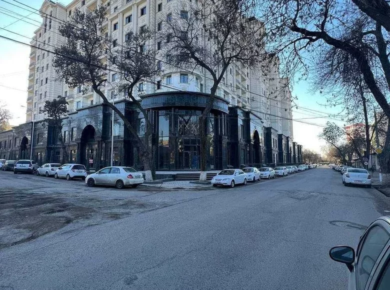 Tijorat 840 m² Toshkent
