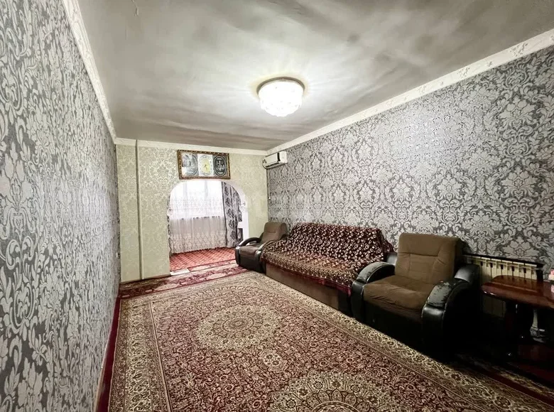 Kvartira 4 xonalar 104 m² Samarqandda