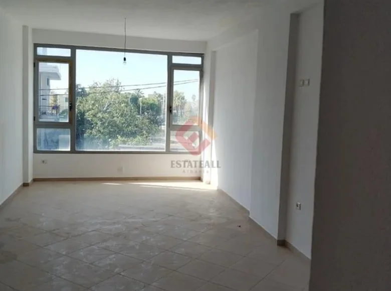 Commercial property 43 m² in Vlora, Albania