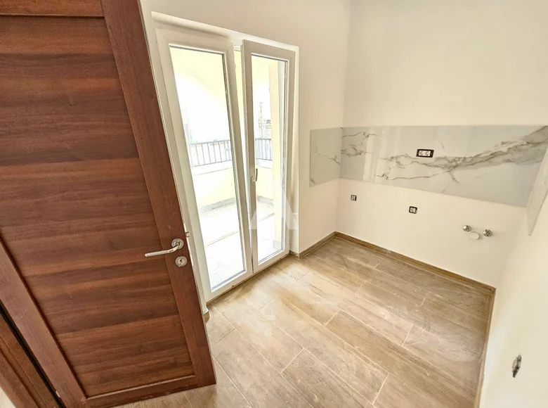 Mieszkanie 3 pokoi 106 m² Budva, Czarnogóra