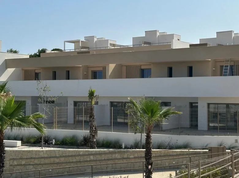 4-Schlafzimmer-Villa 119 m² Alicante, Spanien