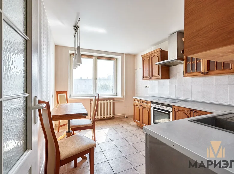 Mieszkanie 3 pokoi 74 m² Mińsk, Białoruś