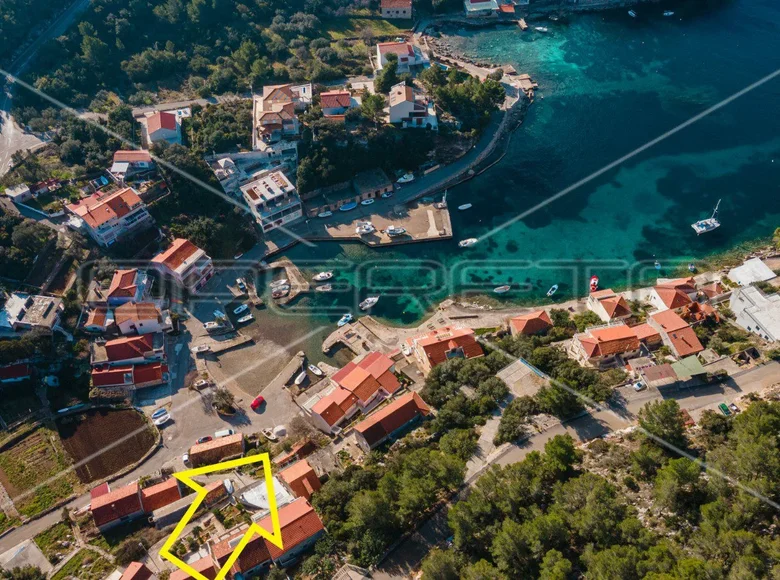 Land 2 452 m² Blato, Croatia