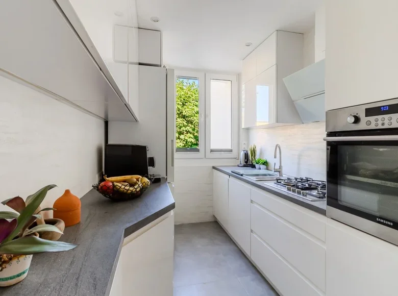 2 bedroom apartment 48 m² Warsaw, Poland