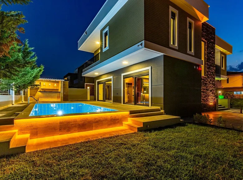 House 548 m² Mediterranean Region, Turkey